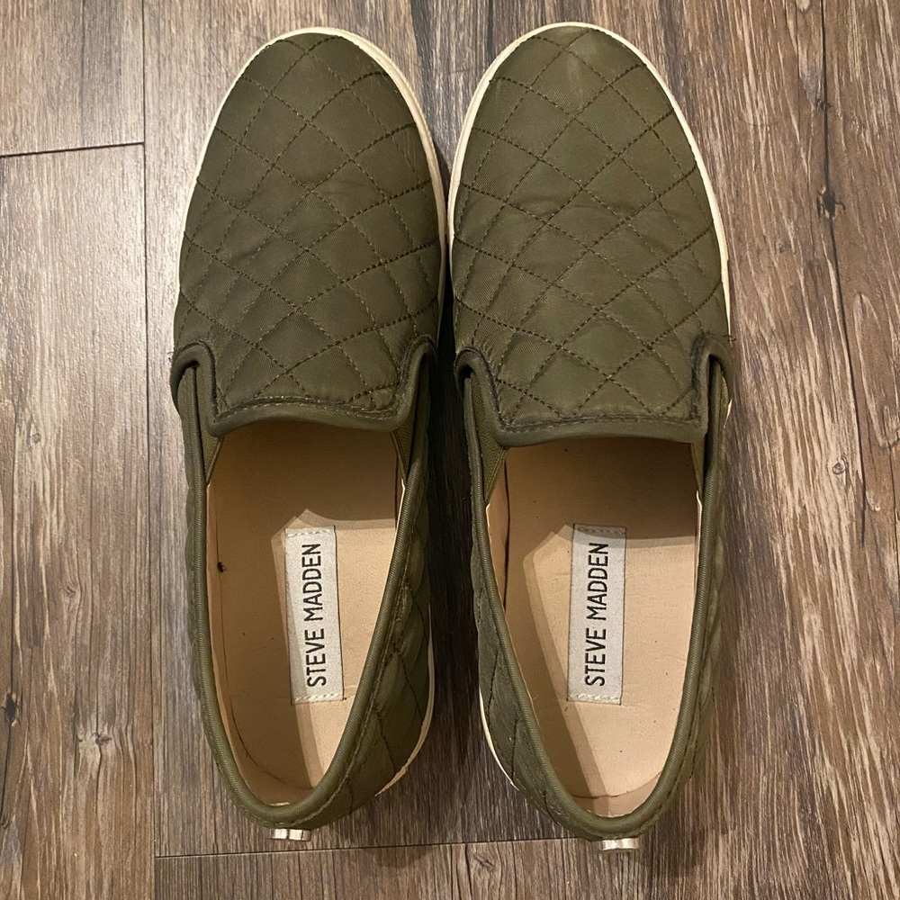 Steve Madden, Slip-Ons